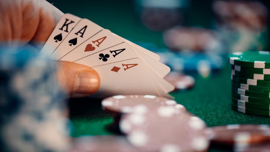 Why Live Casino Games Became Mainstream